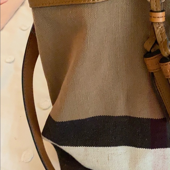 Burberry bag w/dustbag - Picture 9 of 16